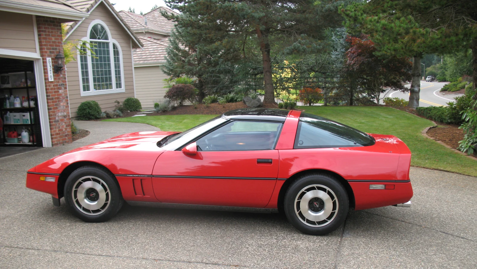 Corvette Generations/C4/C4 1985 Red Z51-4.webp